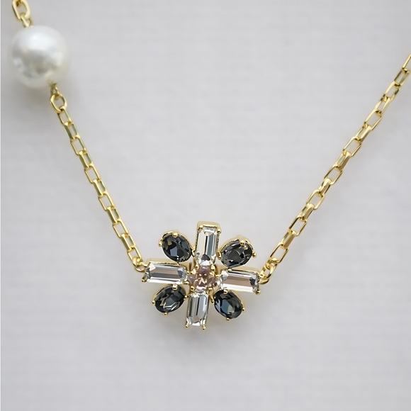 Tory Burch Elegant Roxanne Long Necklace Gold Tone, Crystal & Pearl Detail New - Picture 5 of 11